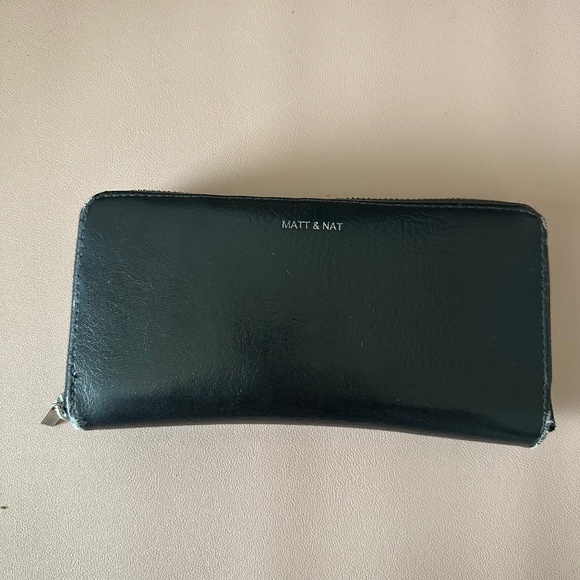 Matt and nat wallet - Picture 1 of 10